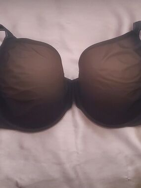 Victoria's Secret Lined Perfect Black Smooth T-Shirt Bra